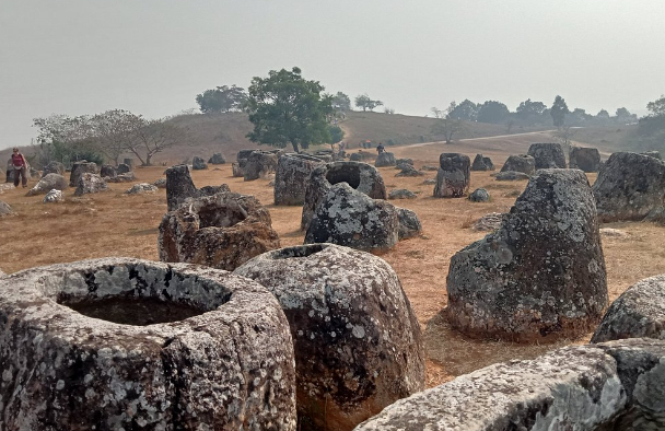 Keindahan Plain of Jars