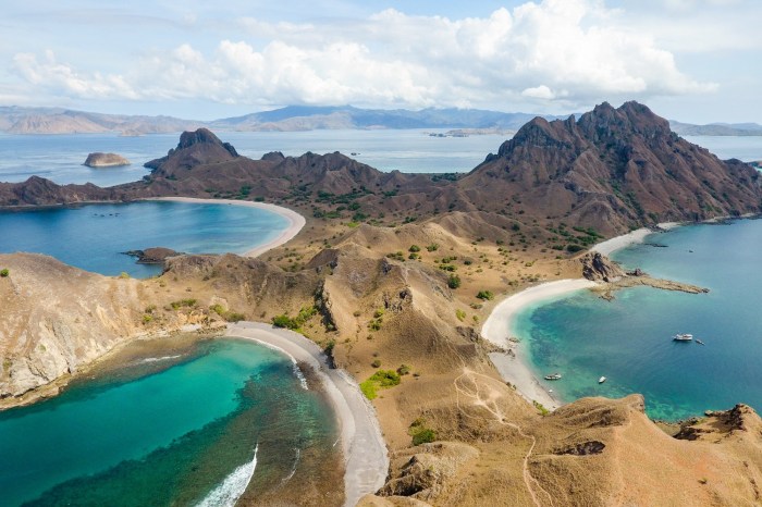 Komodo pink beach indonesia islands