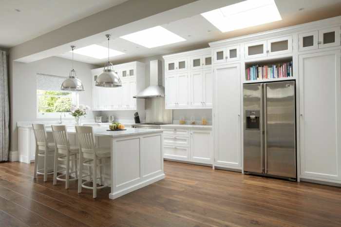 Hampton kitchen american style furniture ideas design floor units fridge island shaker