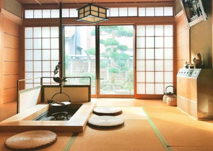 Gaya kamar dengan tatami dan elemen Scandinavian